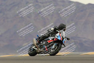 media/Jan-14-2023-SoCal Trackdays (Sat) [[497694156f]]/Turn 9 Set 2 (1130am)/